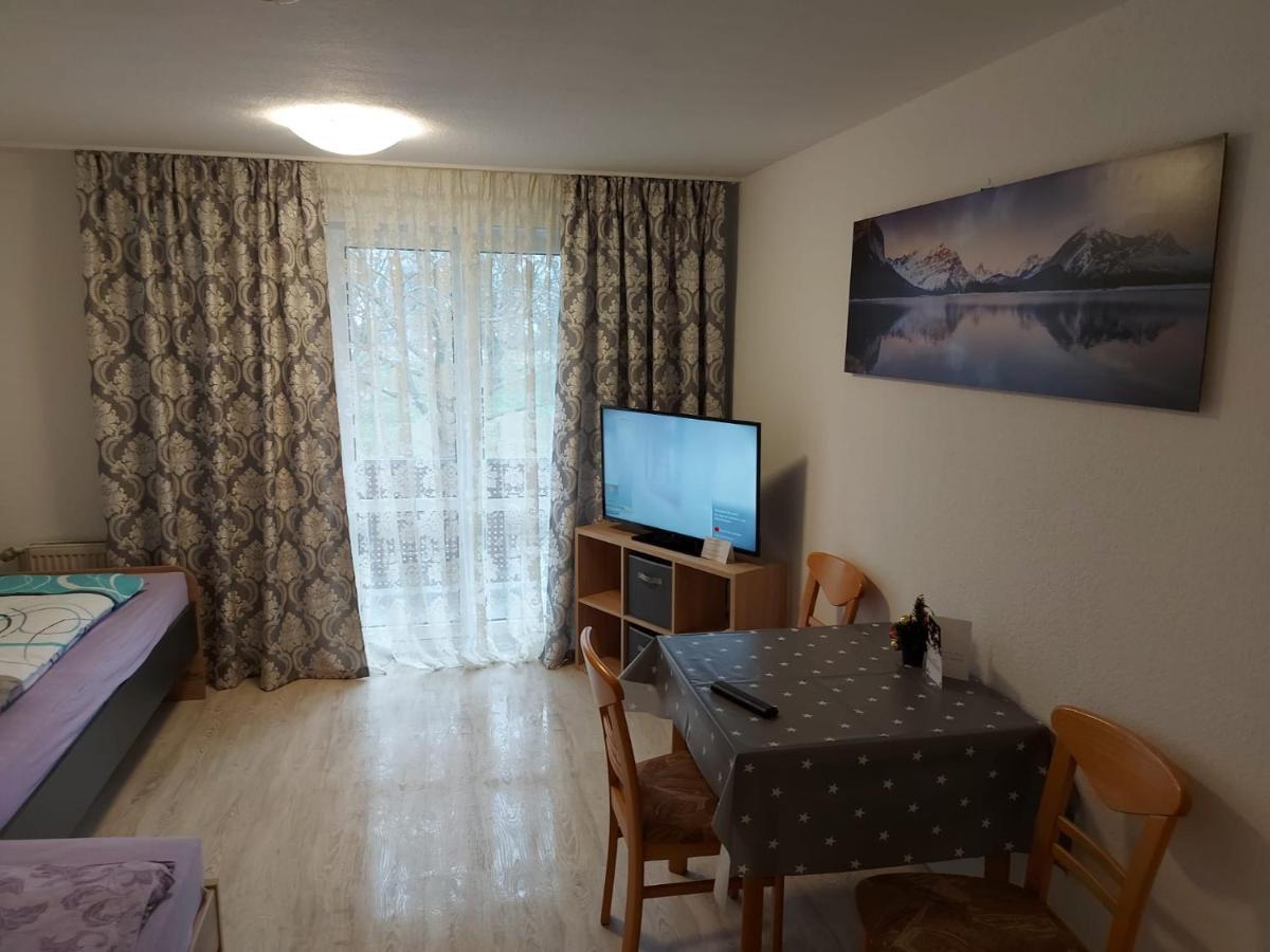 Apartment Homburg Uni-Naehe Екстер'єр фото