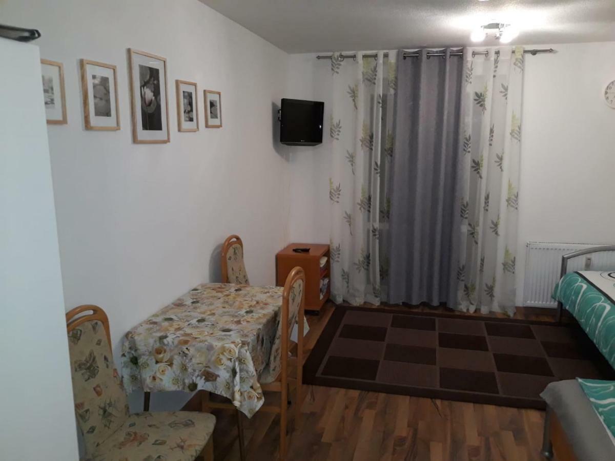 Apartment Homburg Uni-Naehe Екстер'єр фото
